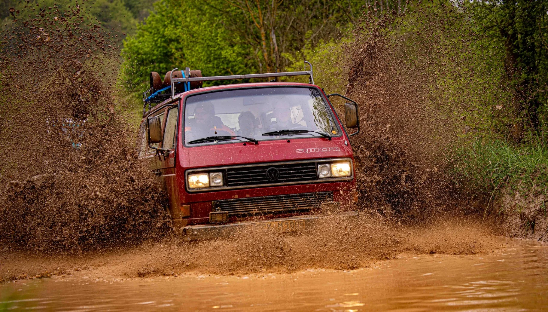 Mareks roter VW T3 Syncro im Matsch